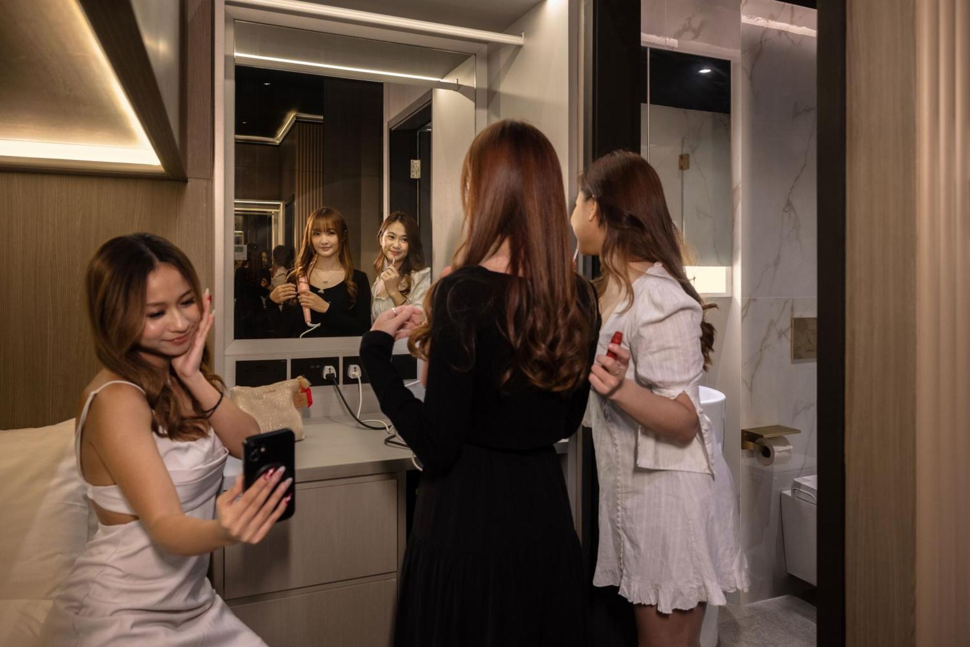 Cube Social Boutique Capsule Hotel At Boat Quay Сингапур Экстерьер фото