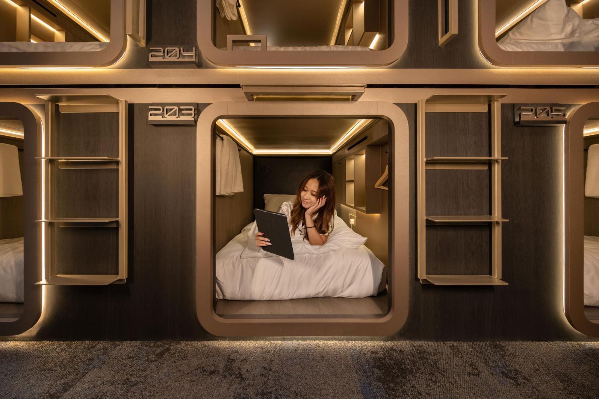 Cube Social Boutique Capsule Hotel At Boat Quay Сингапур Экстерьер фото