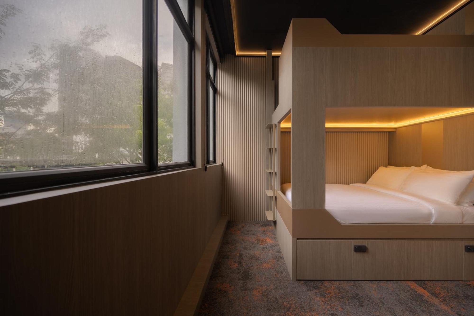 Cube Social Boutique Capsule Hotel At Boat Quay Сингапур Экстерьер фото