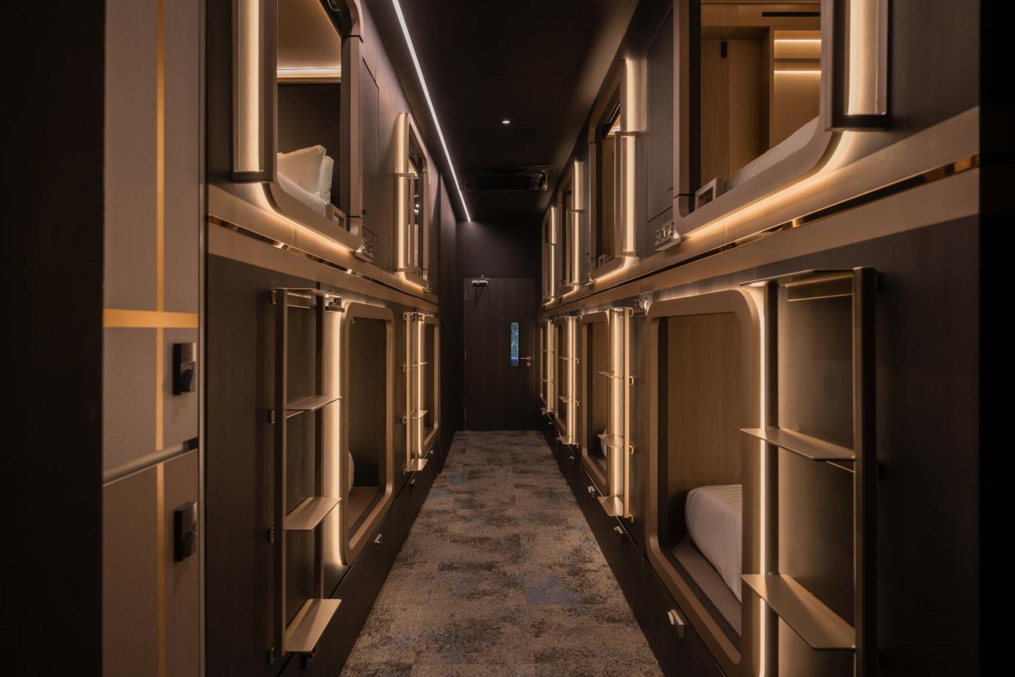Cube Social Boutique Capsule Hotel At Boat Quay Сингапур Экстерьер фото