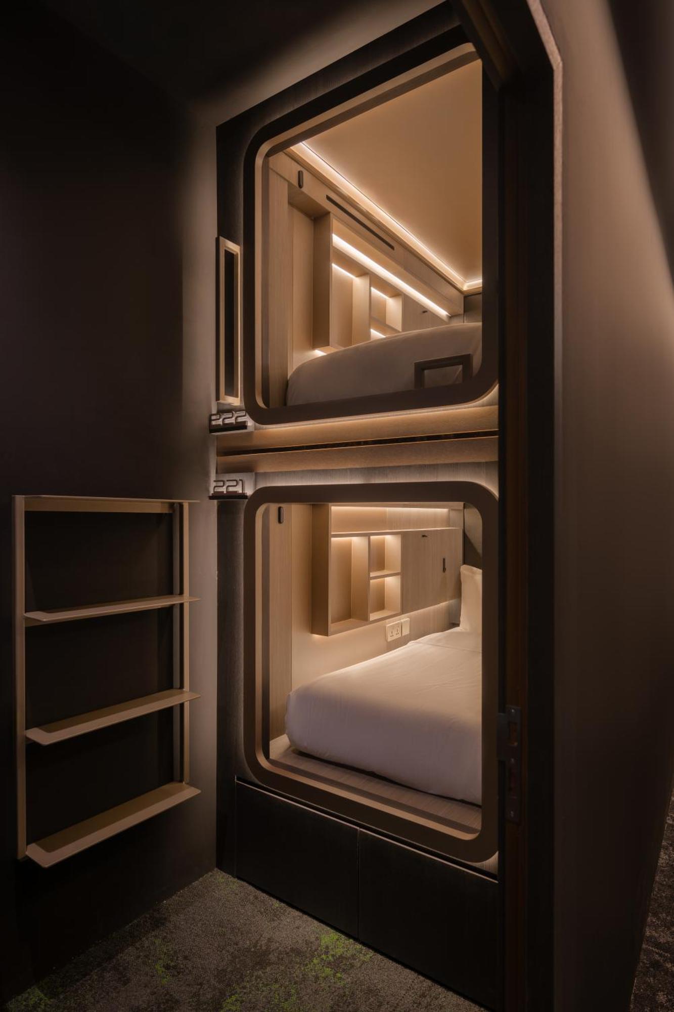 Cube Social Boutique Capsule Hotel At Boat Quay Сингапур Экстерьер фото