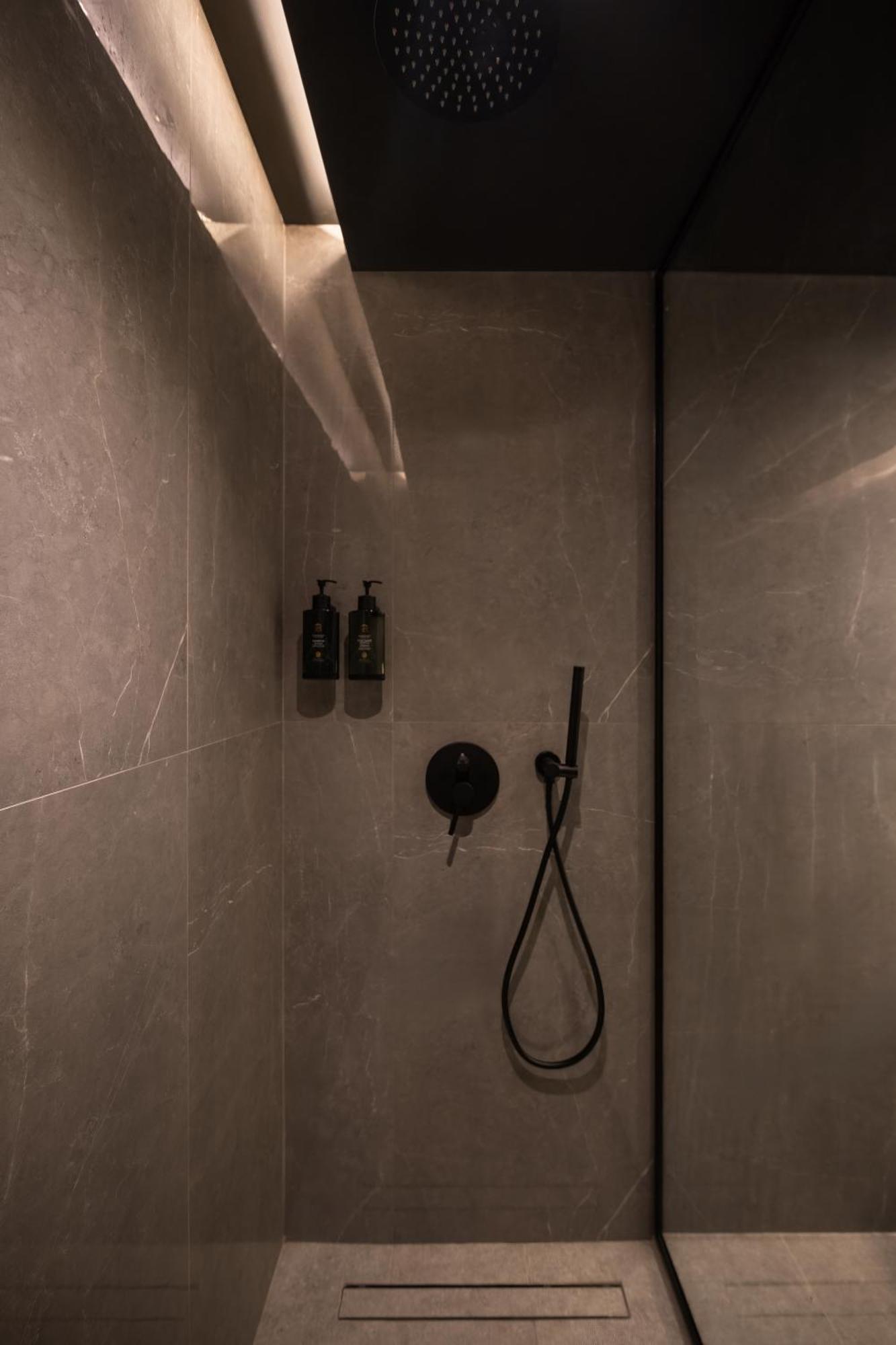 Cube Social Boutique Capsule Hotel At Boat Quay Сингапур Экстерьер фото