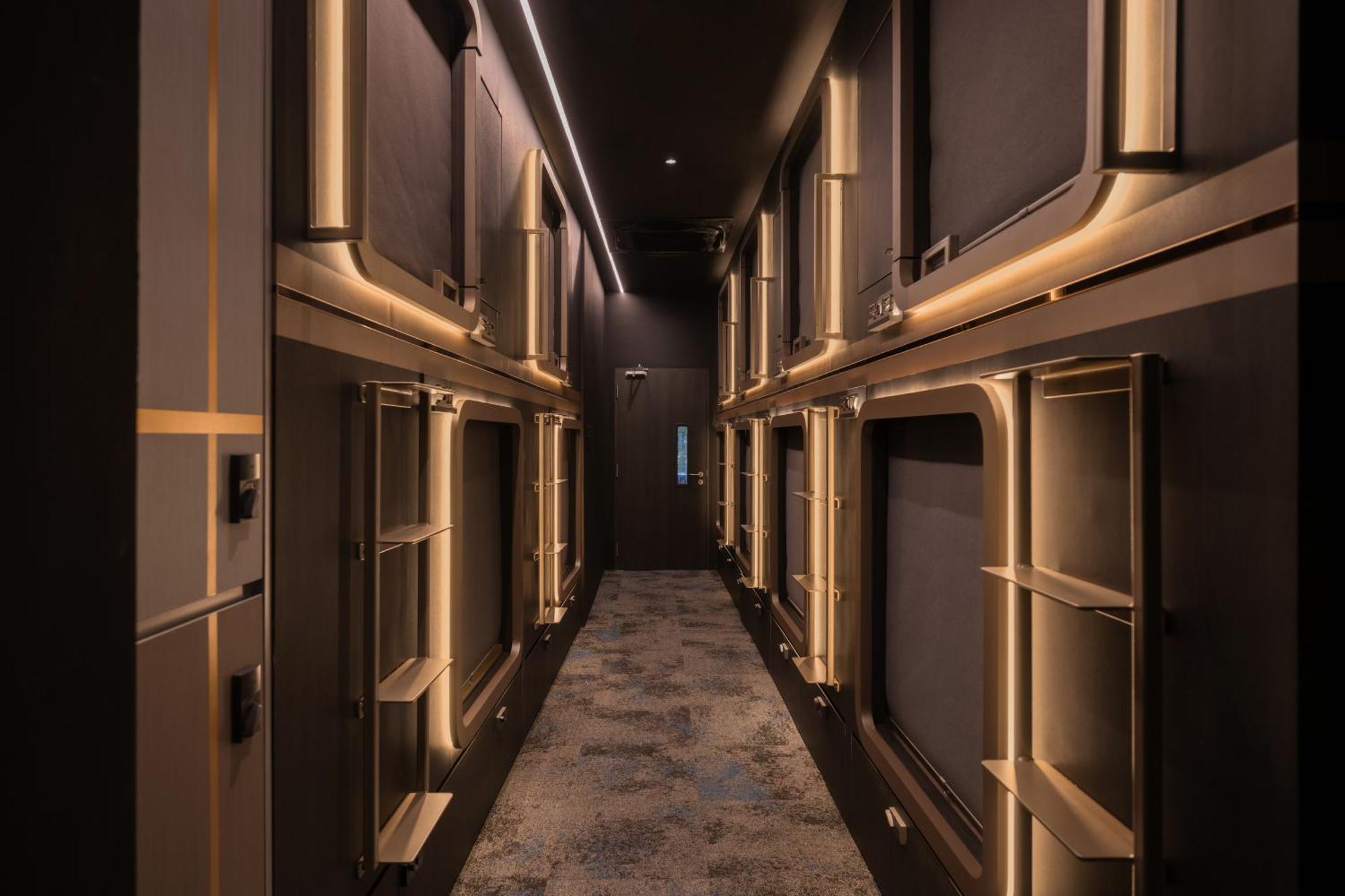 Cube Social Boutique Capsule Hotel At Boat Quay Сингапур Экстерьер фото